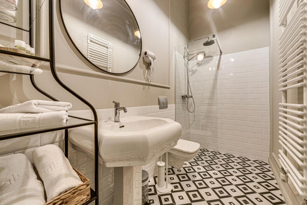 Central Family Apartment Arad Bagian luar foto